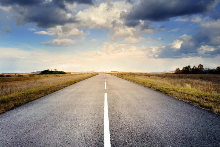 A road towards the horizon